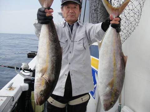 カンパチ・ネイリ